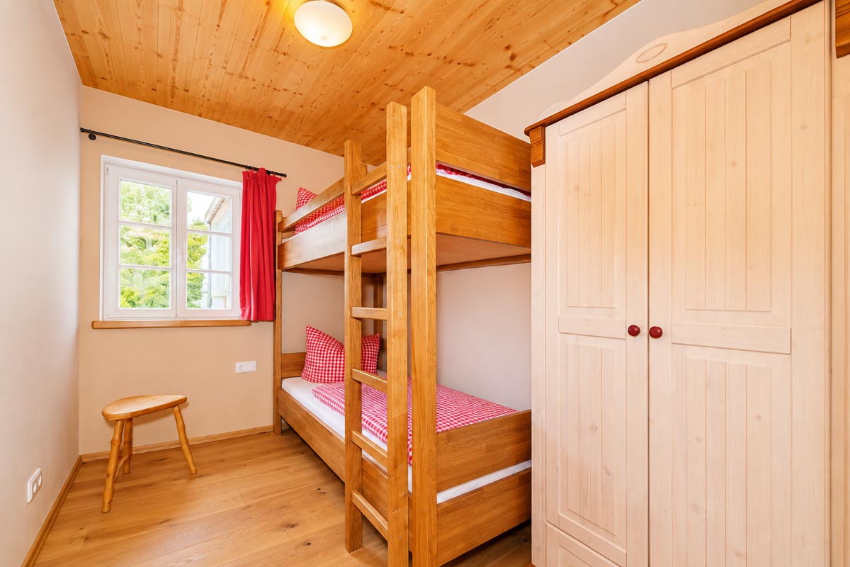 Ferienwohnung Goldstein – Schlafzimmer Ferienhaus Winterbergblick in Hinterhermsdorf - Ferienwohnung Goldstein - Schlafzimmer mit Doppelstockbett