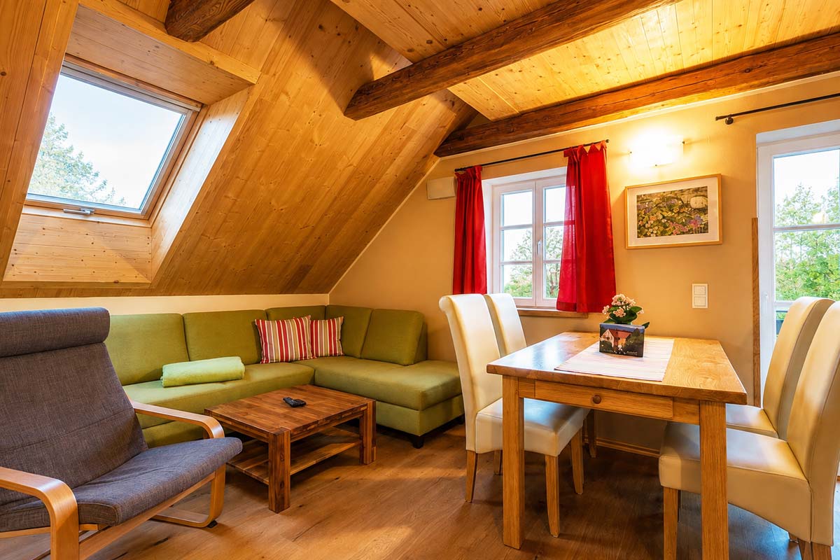 Ferienwohnung Lorenzstein – Wohnzimmer Ferienhaus Winterbergblick in Hinterhermsdorf - Ferienwohnung Lorenzstein - Wohnzimmer