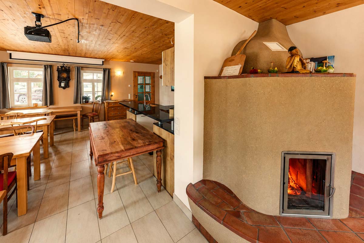 Ferienhaus Winterbergblick in Hinterhermsdorf – Gemeinschaftsraum mit Kaminecke Ferienhaus Winterbergblick in Hinterhermsdorf - Gemeinschaftsraum mit Kaminecke